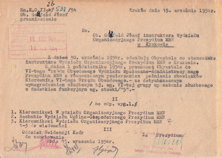 Z akt Prezydium Miejskiej Rady Narodowej w Krakowie pismo z 1954 r. przenoszące służbowo
Józefa Goldfelda do Obwodu VI na stanowisko kierownika Urzędu Obwodowego; użyta formuła
o „powierzeniu pełnienia obowiązków” nie oznacza tymczasowego zainstalowania
na stanowisku (p.o.), o czym świadczą inne dokumenty personalne tej postaci
(Archiwum Zakładowe Urzędu Miasta Krakowa, sygn. spis 3759/1686)