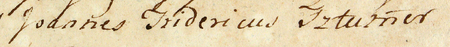 Z księgi radzieckiej obejmującej lata 1763–1771 fragment strony 1067 z wykazem rajców urzędujących
nominowanych na rok 1769, wśród których znajduje się Jan Fryderyk Sztumer – oraz powiększenie zapisu imienia
(Archiwum Państwowe w Krakowie, sygn. rkps 483, s. 1067)