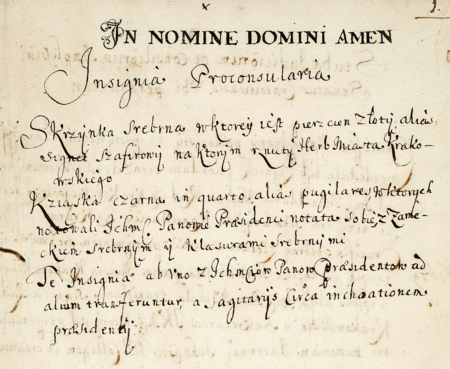 (433) Z miejskiej księgi inwentarzowej obejmującej lata 1679–1680 wpis z 1679 r. dotyczący pierścienia burmistrzowskiego, ale także innych atrybutów
ówcześnie symbolizujący władzę burmistrza: W imię Boga, amen. Insygnia Burmistrzowskie. Skrzynka srebrna, w której jest pierścień złoty inaczej
zwany sygnetem szafirowym, na którym jest rżnięty herb miasta krakowskiego. Książka czarna w ćwiartce [o formacie wielkości ¼ arkusza], zwana
pugilaresem, w której Ichmościowie Panowie Prezydenci [burmistrzowie] notowali sobie notatki, z zameczkiem srebrnym i klamerkami srebrnymi.
Te insygnia były przenoszone przez łuczników miejskich, około [czasu] objęcia urzędu, od jednego z Ichmościów Panów Prezydentów [urzędującego],
do innego [obejmującego urząd]. Uderzające jest, że w tym inwentarzu brak jest tak istotnego insygnium, jakim było berełko burmistrzowskie
(ANK, sygn. rkps 1542, s. 1)