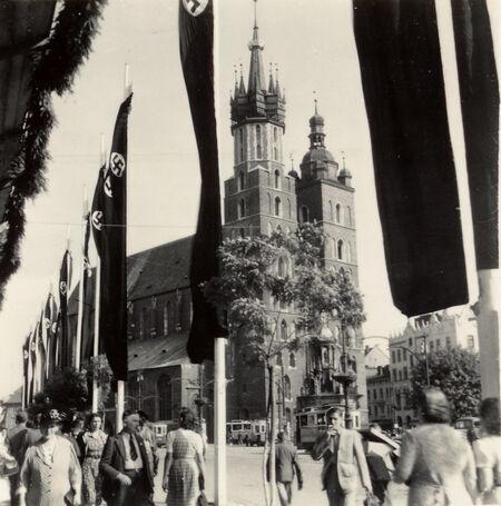 Fotografia z 1941 roku
Rynek Główny w Krakowie podczas
okupacji niemieckiej nieznanego autora