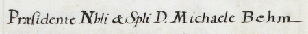 Z urzędowego spisu rajców obejmującego lata 1363–1802 fragment strony 27 z wpisem z 1688 roku o wyborze do rady
miejskiej na miejsce po zmarłym Antonim Lukinim (nr 541) Jana Pawła Fryznekiera (nr 556), czego dokonano
za kadencji burmistrzowskiej Michała Behma w 1688 roku – oraz powiększenie zapisu imienia i funkcji burmistrza
(Archiwum Państwowe w Krakowie, sygn. rkps 1477, s. 27)