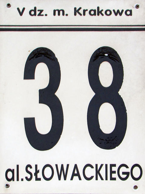 Fot. 48e. Al. Słowackiego 38